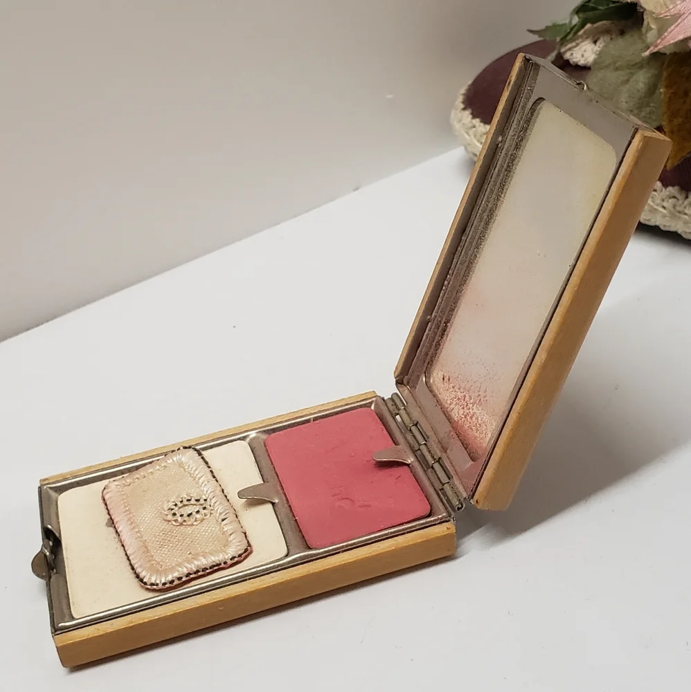 Vintage John Vashe Pilcher Rouge Combo Mirror Compact Light/Dark Wooden Case